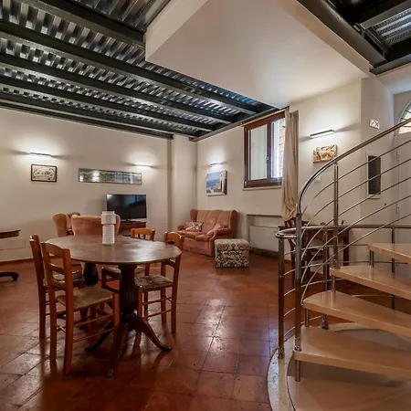 Guesthost - Palazzo Costaguti In The Heart Of