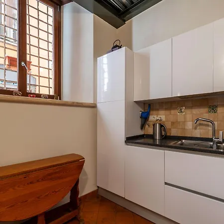 Guesthost - Palazzo Costaguti In The Heart Of Lejlighed *