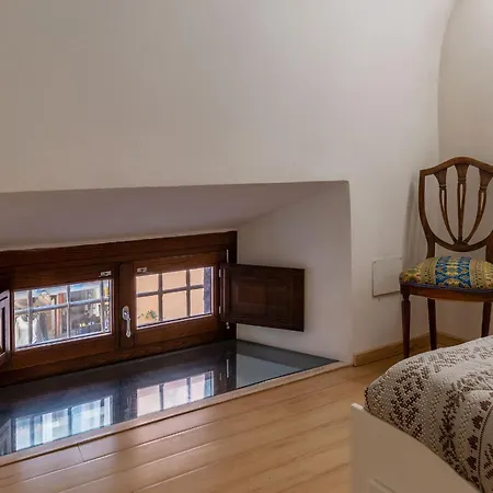 Guesthost - Palazzo Costaguti In The Heart Of