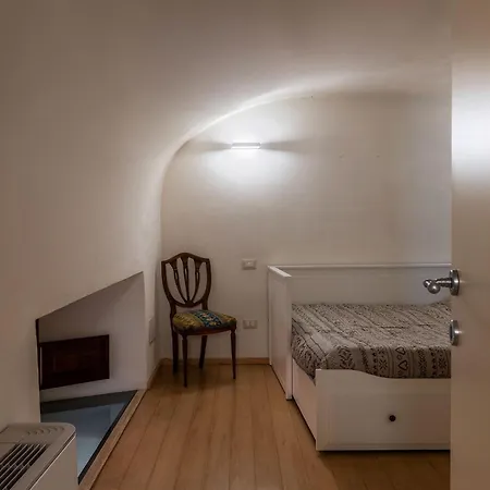 Guesthost - Palazzo Costaguti In The Heart Of *